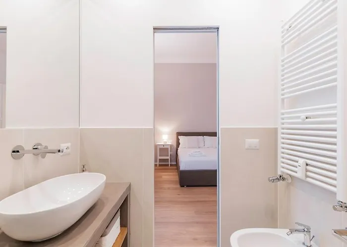 Homeby, Casa Isella * Mediolan
